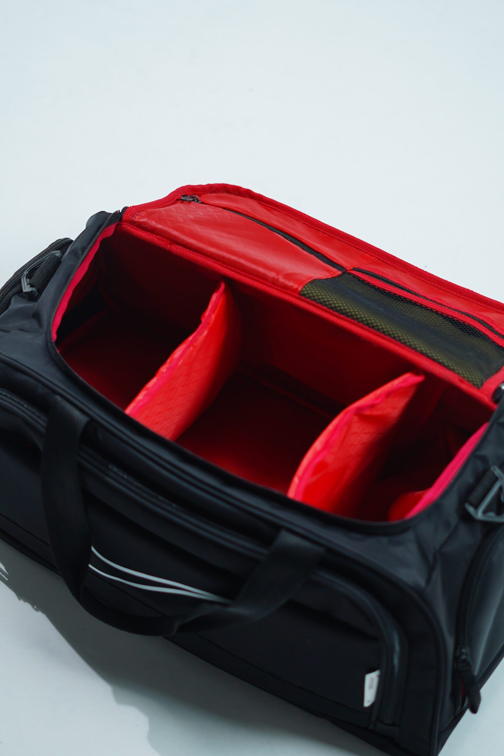 ساک ورزشی تفکیکی نایک ساک ورزشی تفکیکی نایک پارتیشن بندی شده