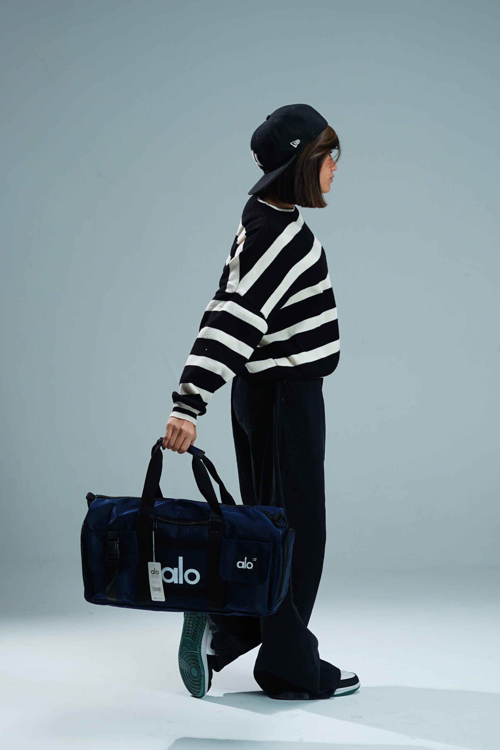 ساک ورزشی آلو جیبهای متعدد (سه جیب جلو) برای سازماندهی بهتر