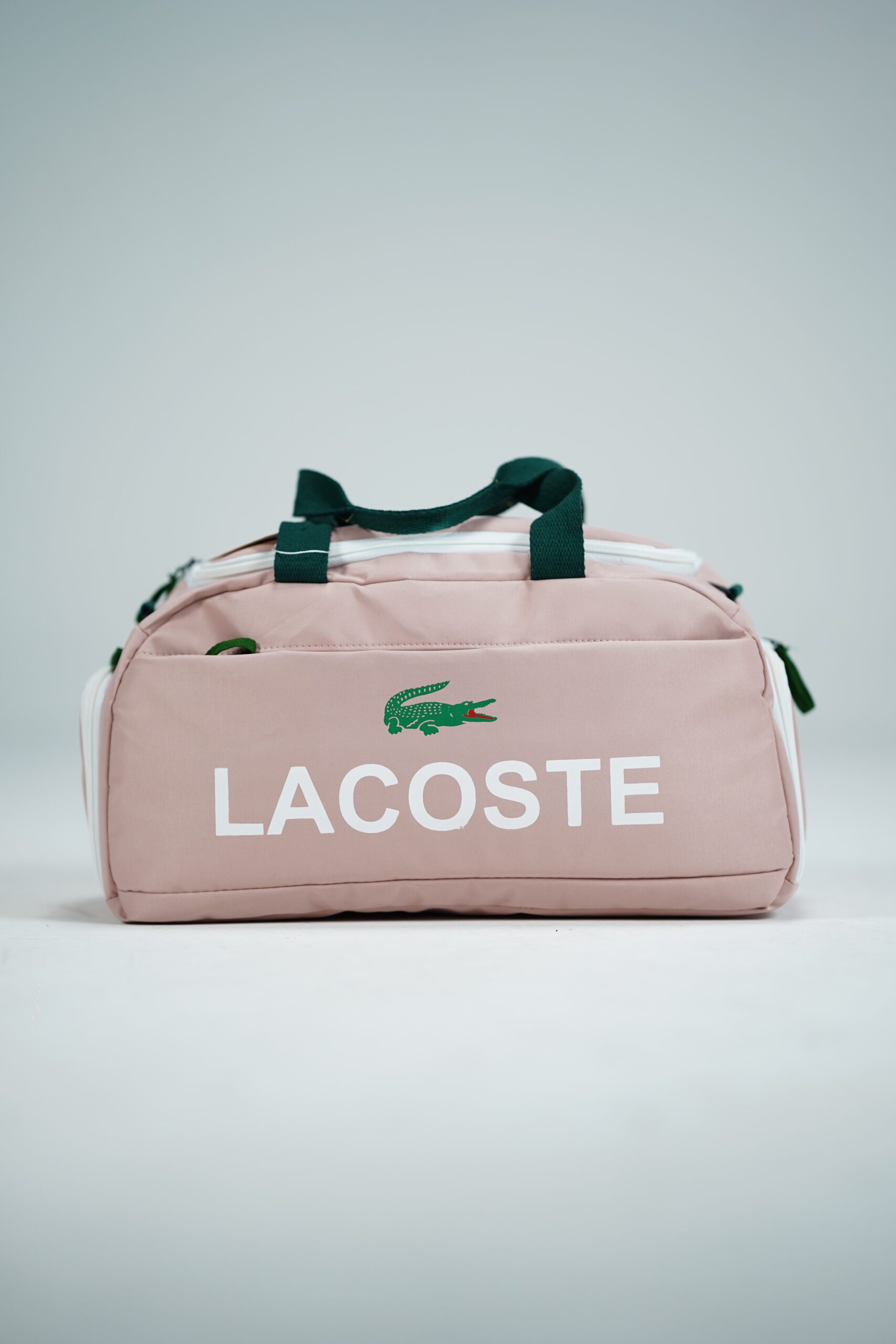 ساک ورزشی لاگوست محفظه جاکفشی مجزای ساک ورزشی برند