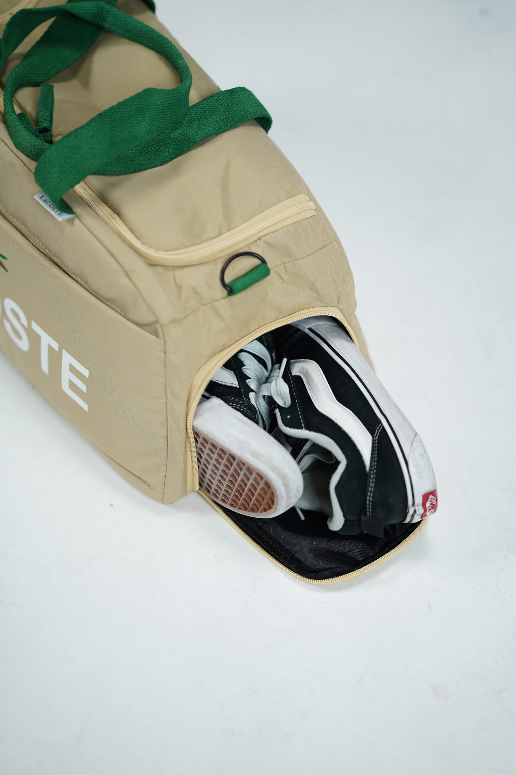 ساک ورزشی لاگوست خرید مطمئن ساک ورزشی لاگوست با دوام بالا