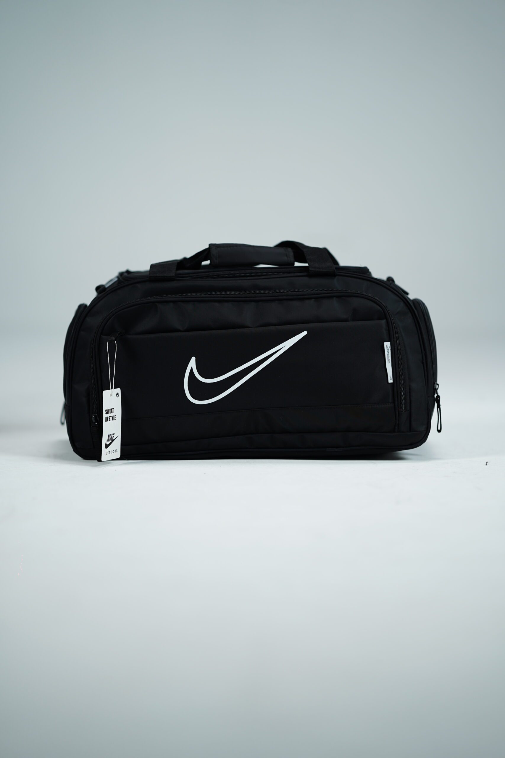 ساک ورزشی تفکیکی نایک کیف باشگاه جاکفشی دار نایک رنگ مشکی