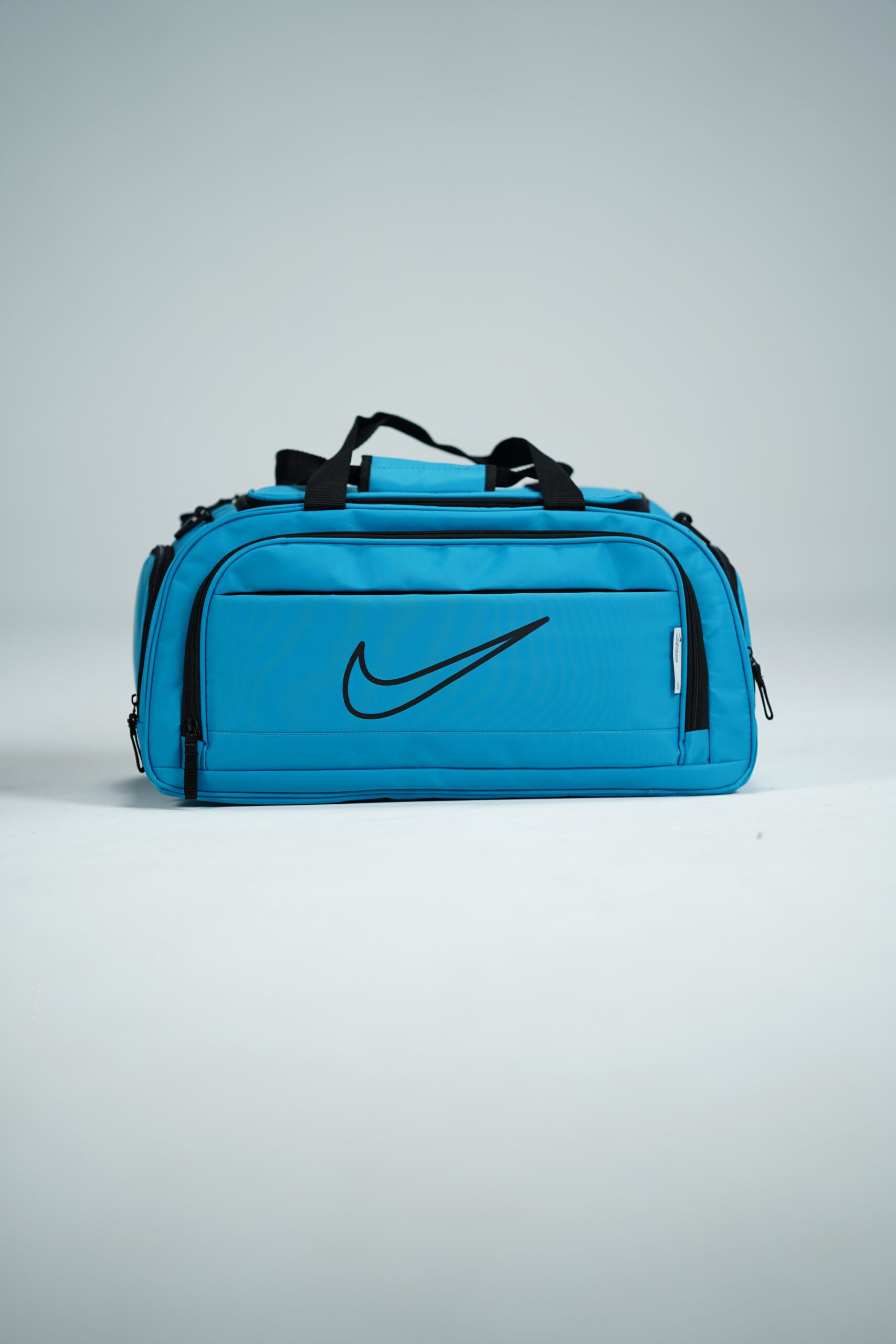 ساک ورزشی تفکیکی نایک محفظه جاکفشی مجزای ساک ورزشی تفکیکی نایک