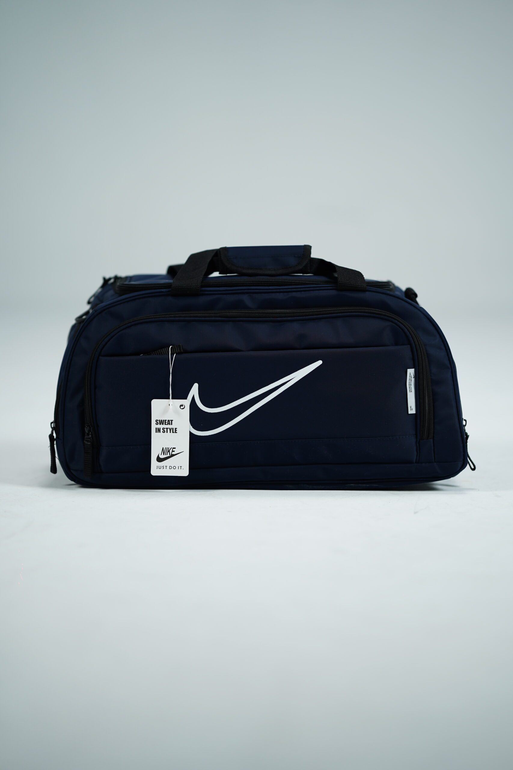 ساک ورزشی تفکیکی نایک ساک ورزشی اسپرت و جذاب نایک