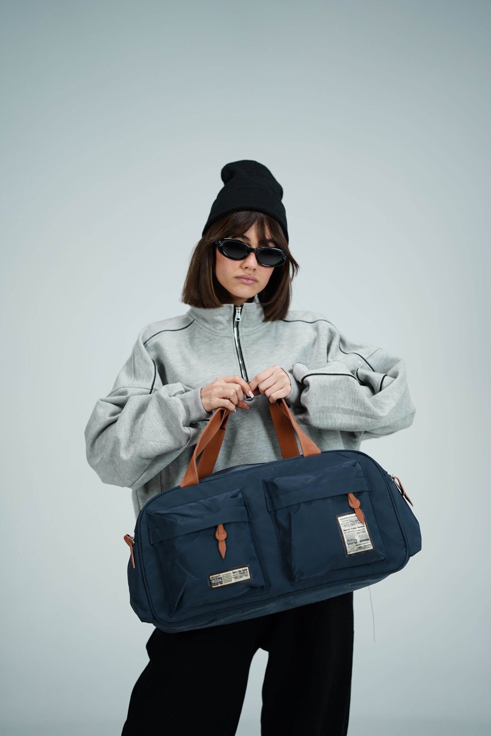 ساک ورزشی کلاسیک با دستۀ چرم مصنوعی